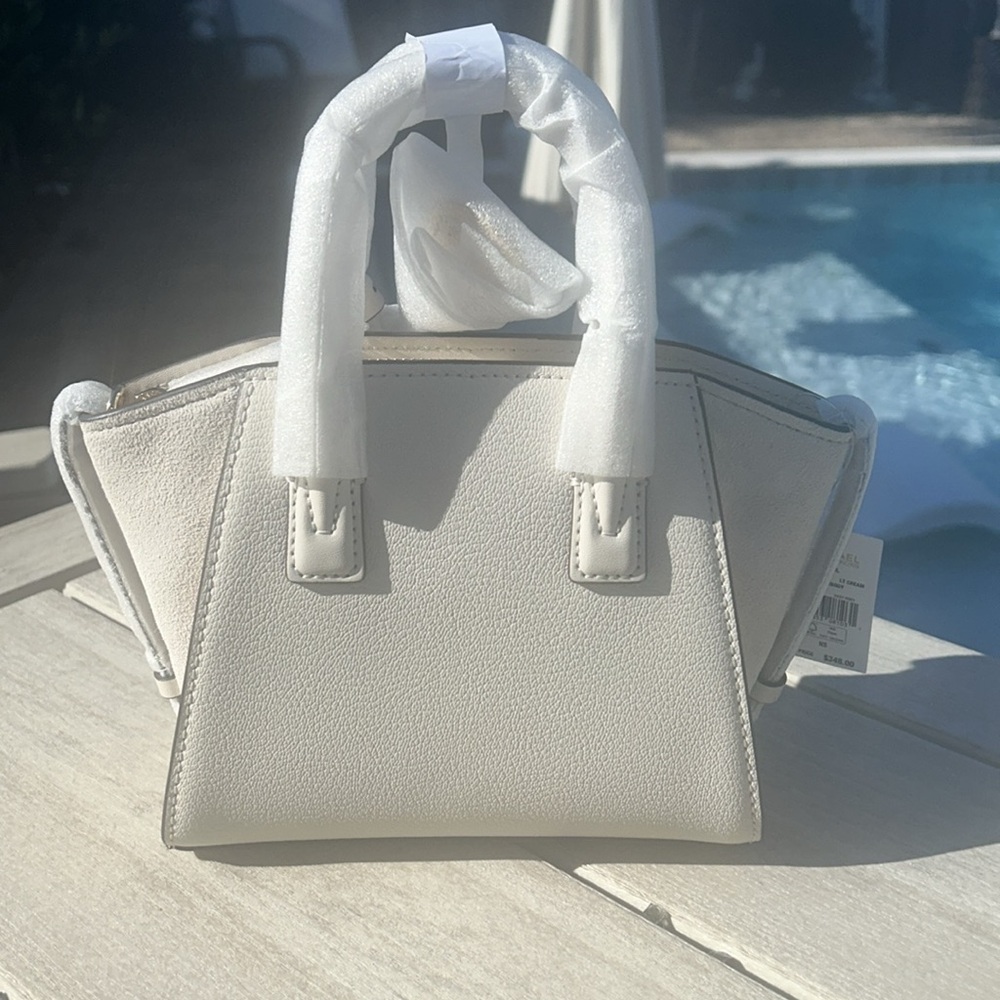 Michael Kors NWT Avril Small Top-Zip Satchel